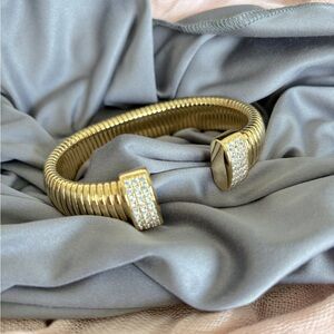 NWOT Elegant Gold Bracelet with CZ Accents